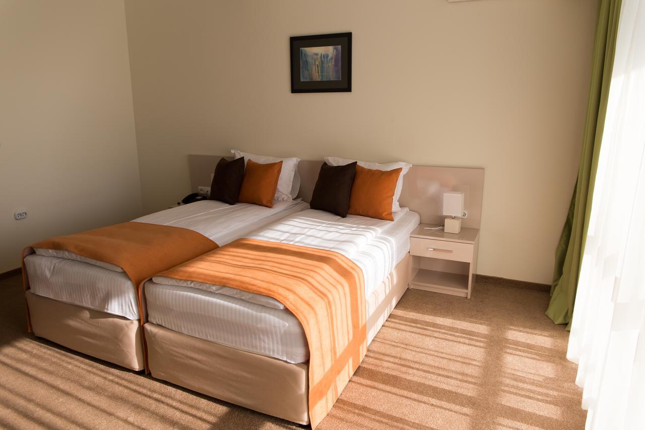 Hotel-Clinic Dr. Gechevi Pavel Banya Esterno foto